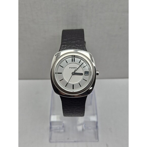 Fossil F2 Womens Cushion Silver Tone Date Watch Black Leather Strap New Battery - Picture 1 of 12